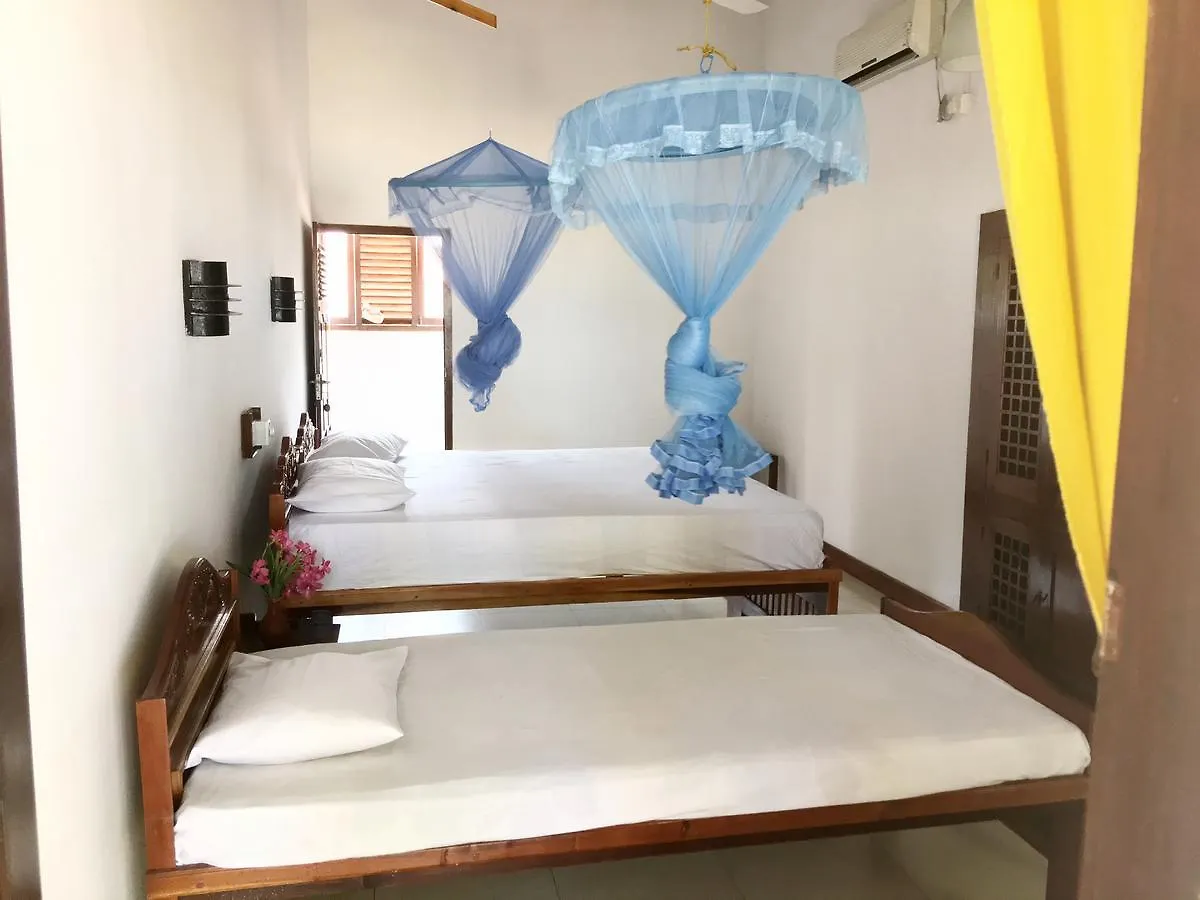Dephani Beach Hotel Negombo